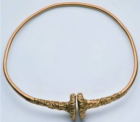 Collare celtico in oro da Filottrano, IV sec. a. C., Ancona, Museo Archeologico Nazionale