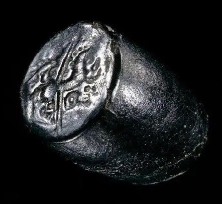 Die for a Gallo-Belgic B quarter stater discovered by treasure hunters at Alton(Hampshire) England. (late 2 c. BC